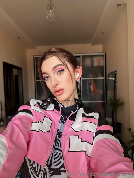 Alaston vuotanut OnlyFans-kuva Sarah Blackk