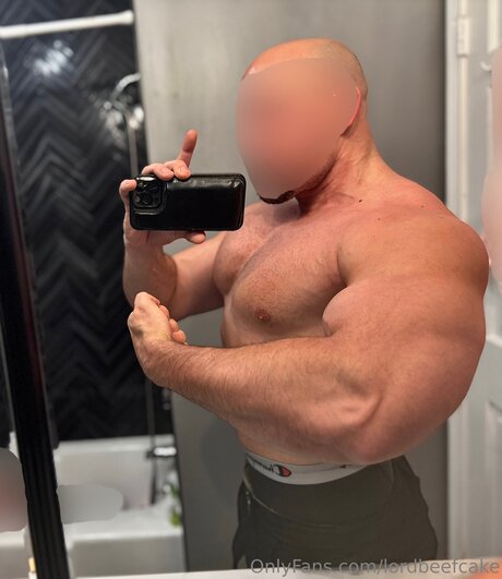 Nahá fotka uniklých OnlyFans od Lordbeefcake