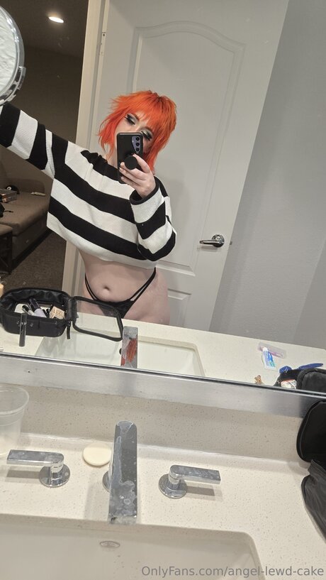 Angel Lewd Cake OnlyFansリークヌード写真