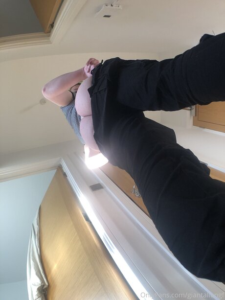 Photo nue de fuite OnlyFans de Giantaliengf