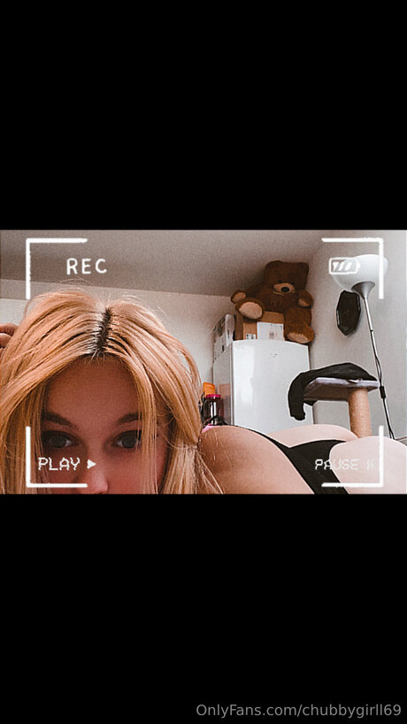 Naken lekkede OnlyFans-bilde av Chubbygirll69