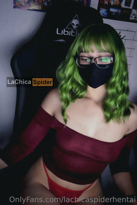 Naken läckt OnlyFans-bild av Lachicaspiderhentai