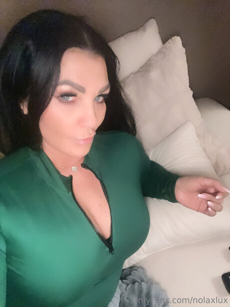 Обнаженная фотография утечки OnlyFans от Nolaxlux