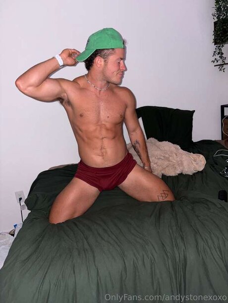 Alasti lekkinud OnlyFans-i pilt Andystonexoxo