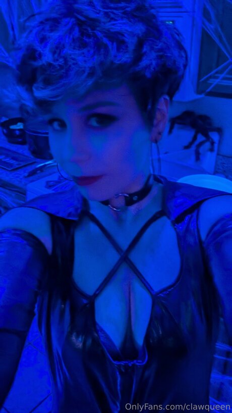 Clawqueen
