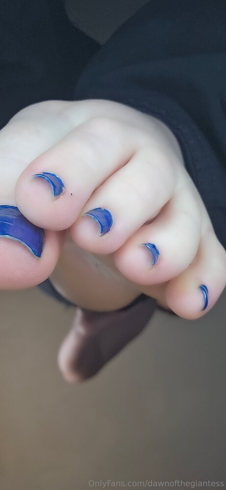 Dawnofthegiantess  nude leaked OnlyFans photo