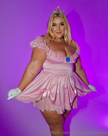 Thebigbootybarbie