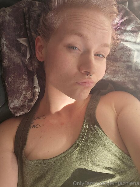 Foto nua vazada do OnlyFans de Einfachlena