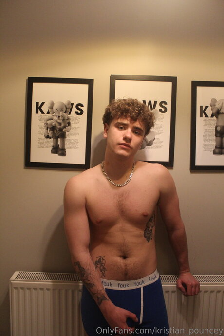 Nahá fotka uniklých OnlyFans od Kristian Pouncey