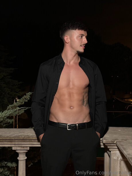 Naken läckt OnlyFans-bild av Yeribluexx