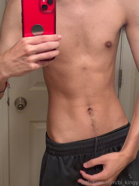 Nagie wyciekłe zdjęcie OnlyFans od Bi Kingy