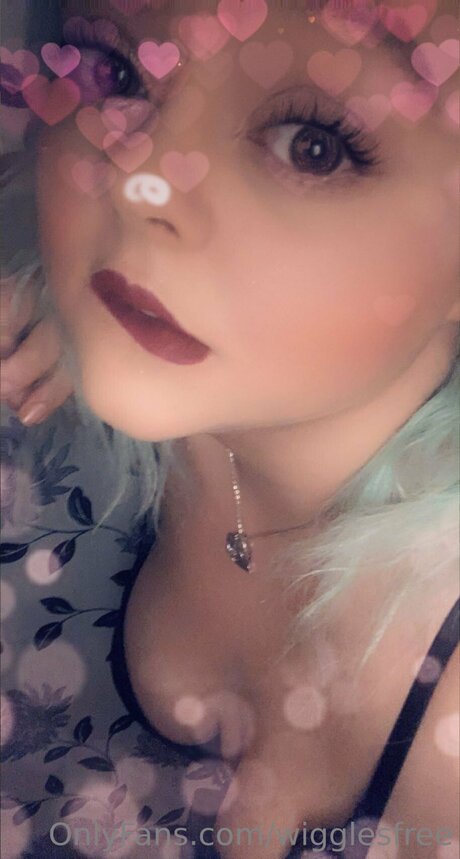 Naken lekkede OnlyFans-bilde av Wigglesfree