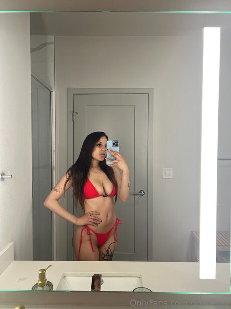 Alaston vuotanut OnlyFans-kuva Unto Ld