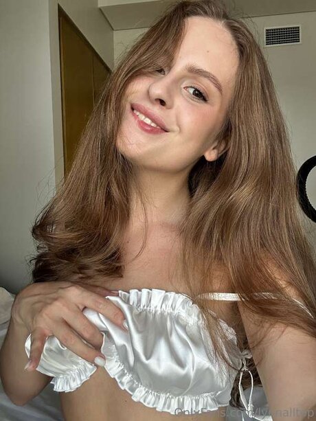 Alasti lekkinud OnlyFans-i pilt Lynnalltop