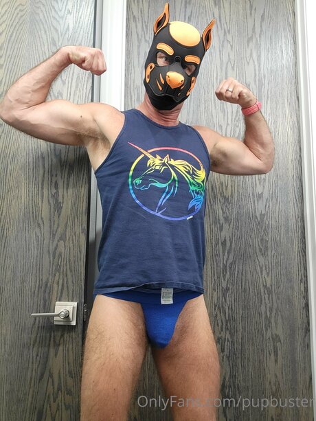 Foto di nudo di fuga di OnlyFans di Pupbuster