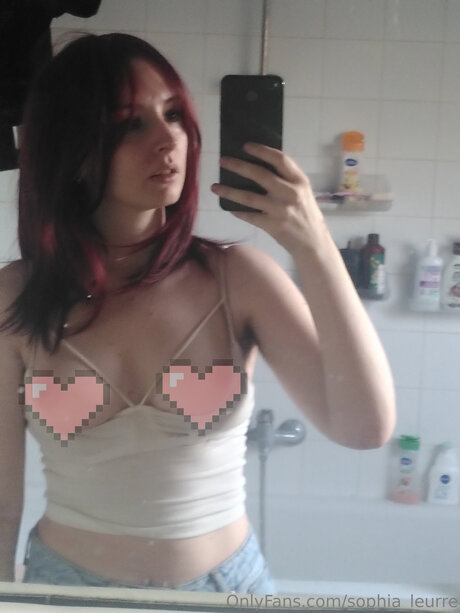Naken lekkede OnlyFans-bilde av Sophia Leurre