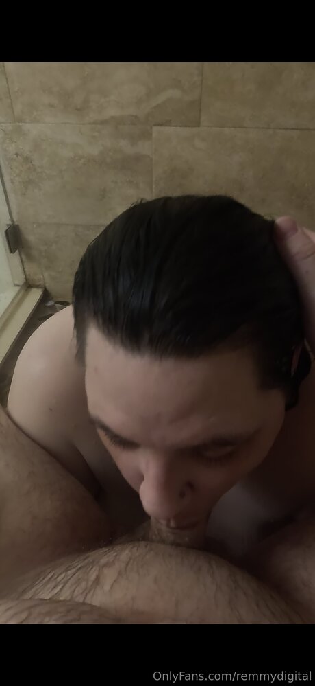 Naken läckt OnlyFans-bild av Remmydigital
