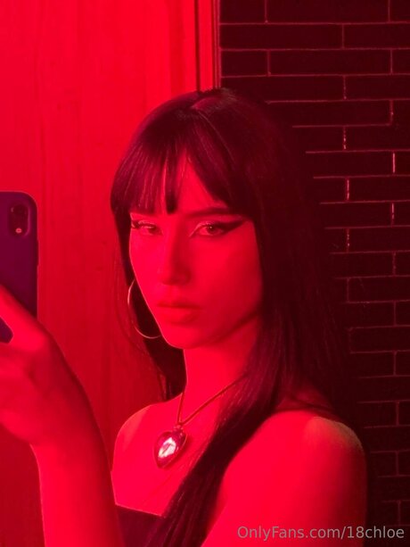Naakte gelekte OnlyFans-foto van 18chloe