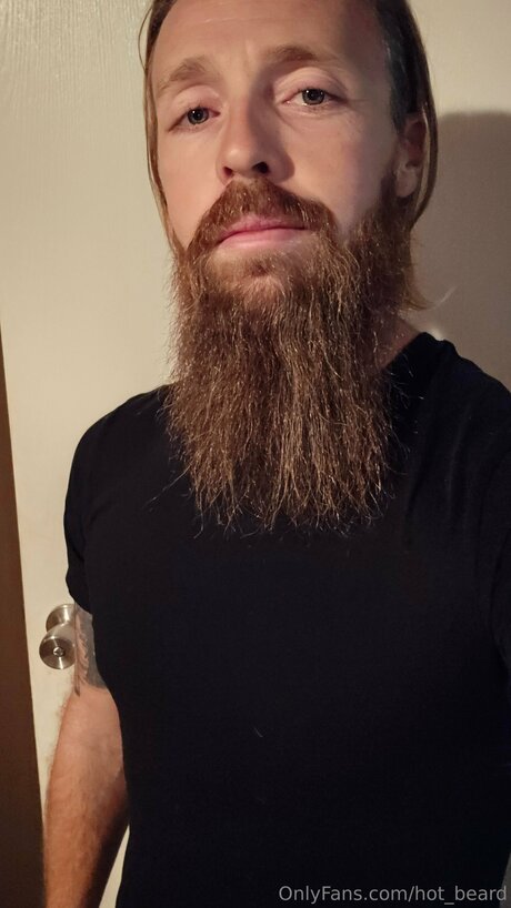 Hot Beard OnlyFansリークヌード写真