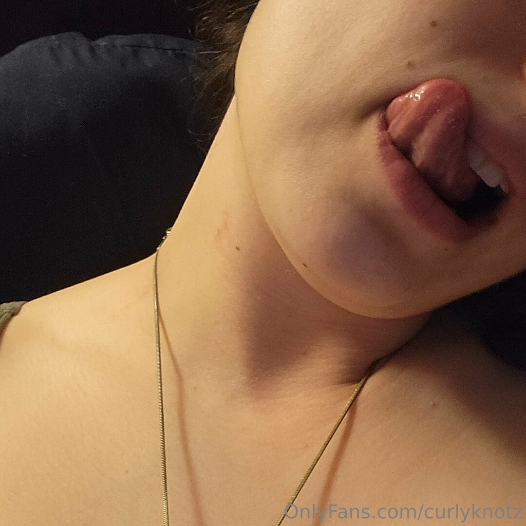 Photo nue de fuite OnlyFans de Curlyknotz #13