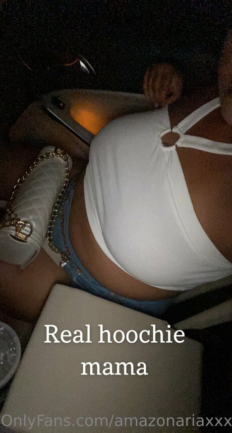 Nahá fotka uniklých OnlyFans od Amazonariaxxx