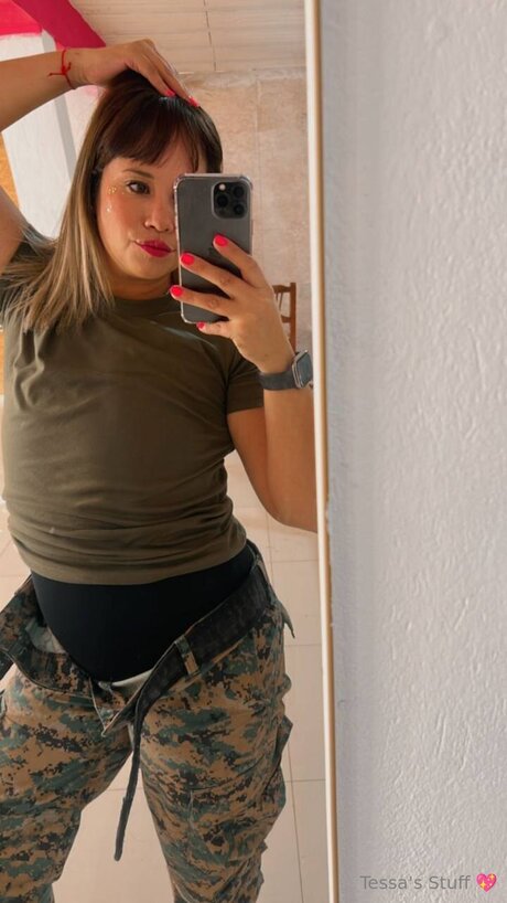 Curvy Tess