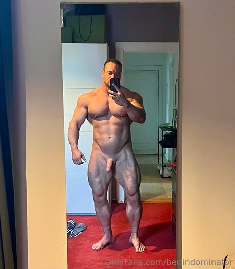Обнаженная фотография утечки OnlyFans от Berlindominator