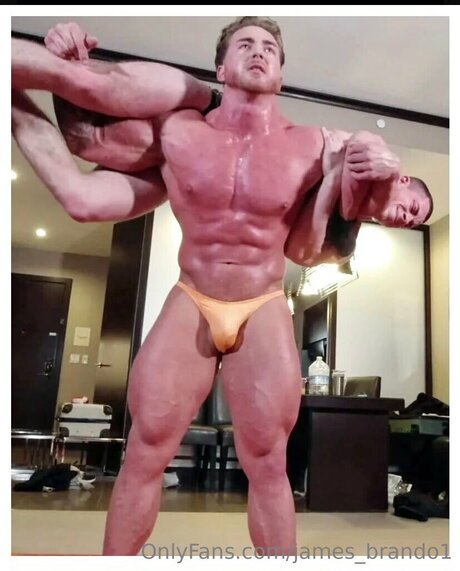 Обнаженная фотография утечки OnlyFans от James Brando1