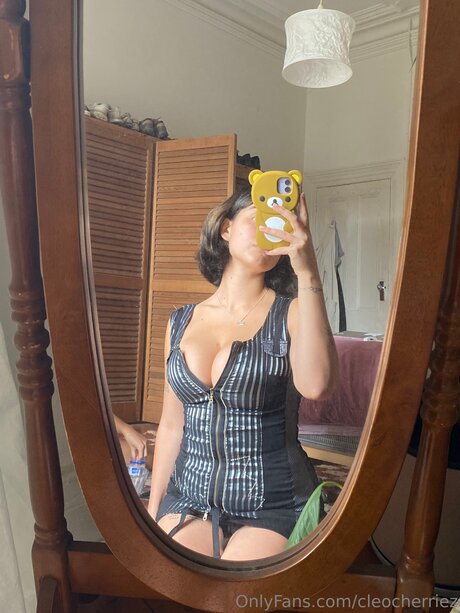 Cleocherriez OnlyFans 유출 누드 사진