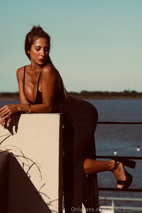 Naken lekkede OnlyFans-bilde av Lolavippp