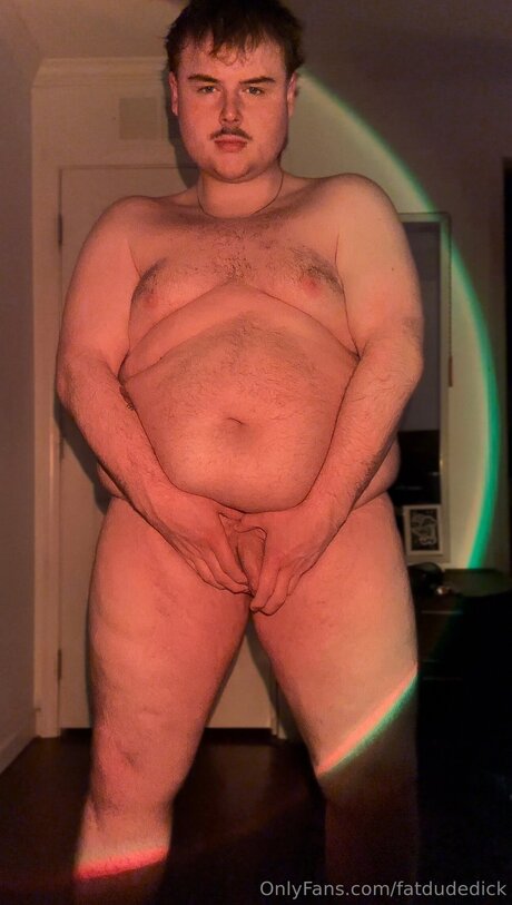 Обнаженная фотография утечки OnlyFans от Fatdudedick