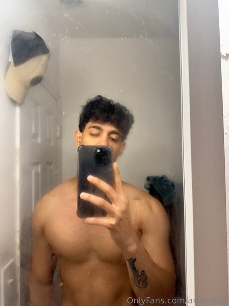 Naken lekkede OnlyFans-bilde av Diegobgil