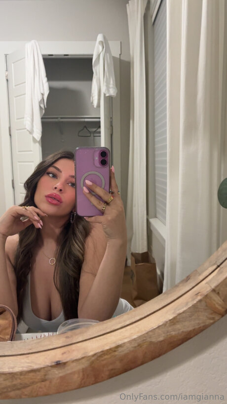 Nahá fotka uniklých OnlyFans od Iamgianna