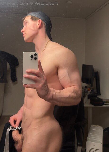 Обнаженная фотография утечки OnlyFans от Victoreidefitness