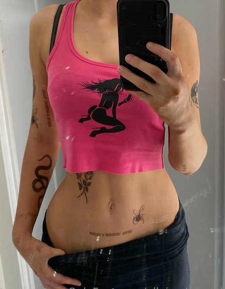 Alasti lekkinud OnlyFans-i pilt Ella Jayde Ford