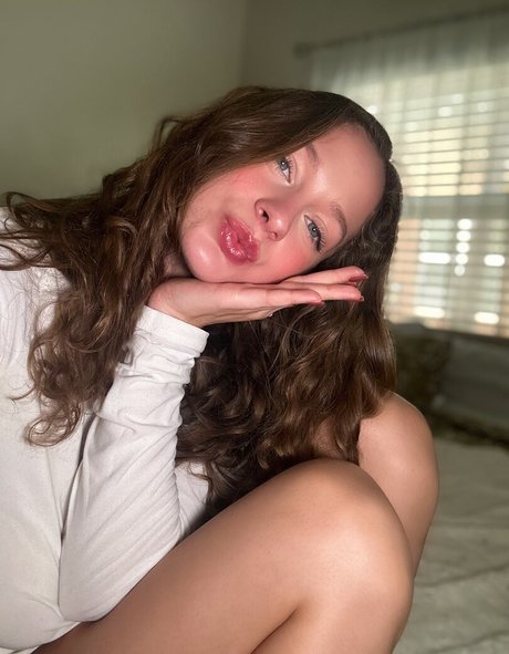 Alaston vuotanut OnlyFans-kuva Asmr Marlena