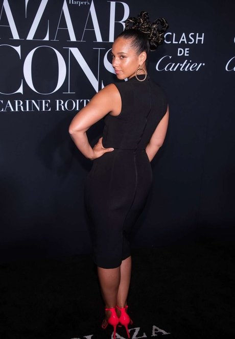 Nahá fotka uniklých OnlyFans od Alicia Keys
