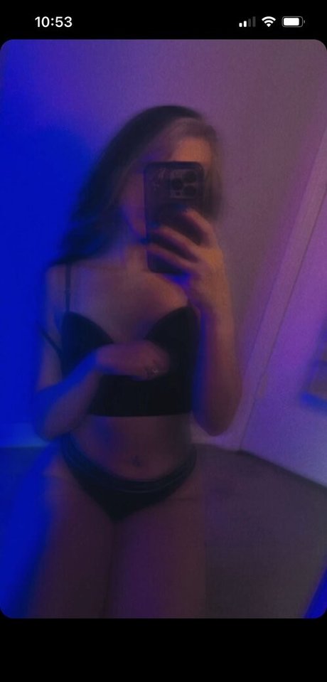 Nahá fotka uniklých OnlyFans od Snerixx