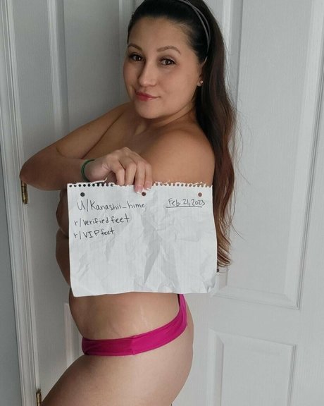 Nahá fotka uniklých OnlyFans od Kanashii Hime
