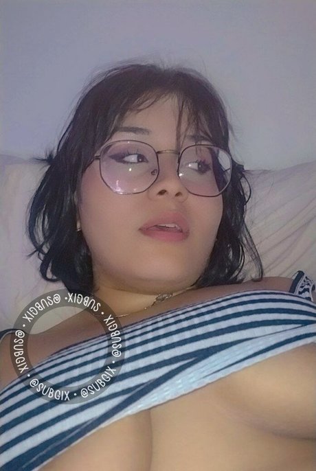 Alaston vuotanut OnlyFans-kuva Xgixsw