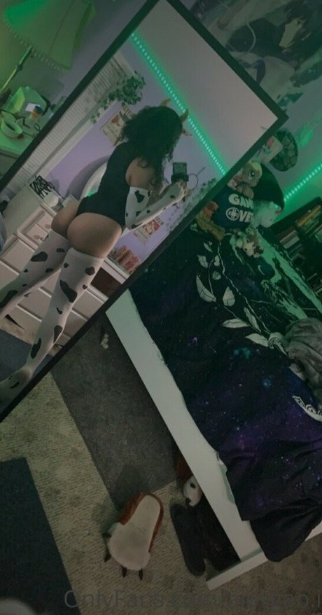 Foto di nudo di fuga di OnlyFans di Hellazebra