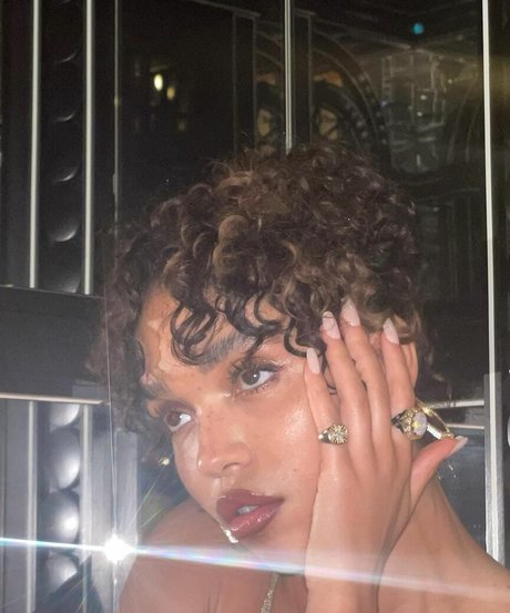 Fka Twigs  nude leaked OnlyFans photo