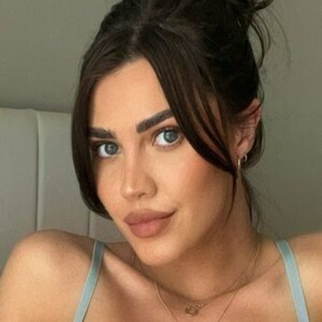 Nøgent lækket OnlyFans-billede af Lily Emilia