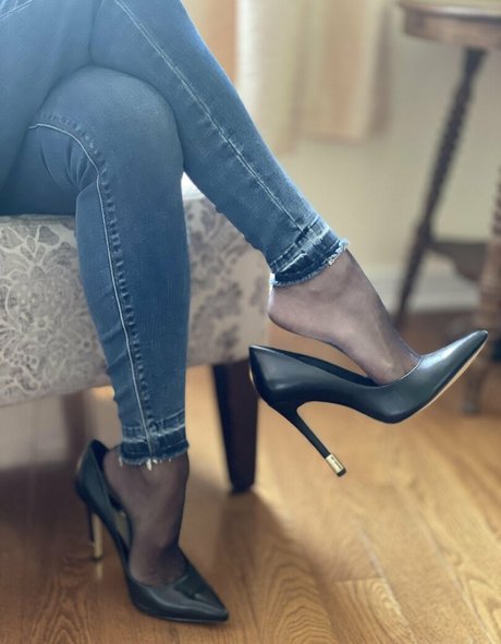 Naken läckt OnlyFans-bild av Theresa Edward