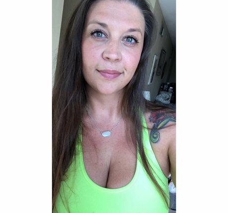 Tallnerdywoman