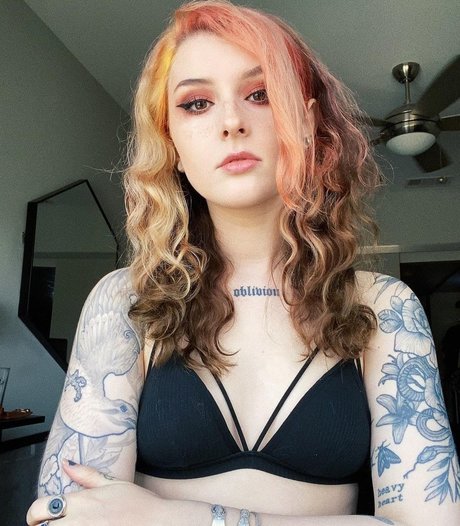 Nahá fotka uniklých OnlyFans od Mothica