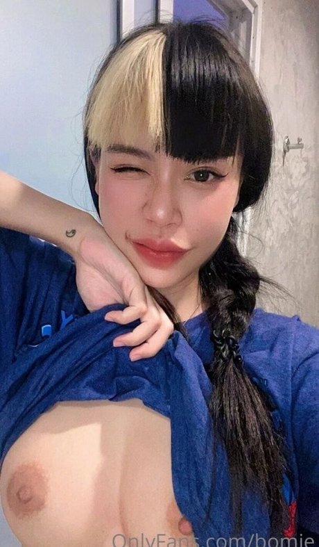 Bomiekawakami