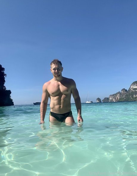 Nahá fotka uniklých OnlyFans od Fitshinfree