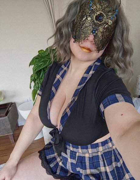 Alaston vuotanut OnlyFans-kuva Naomioop