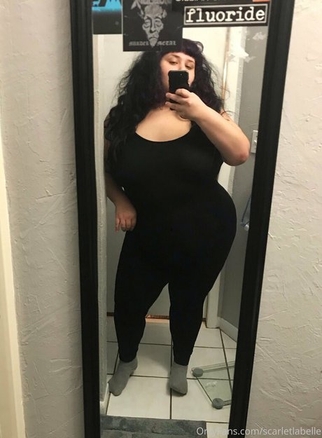 Scarletlabelle